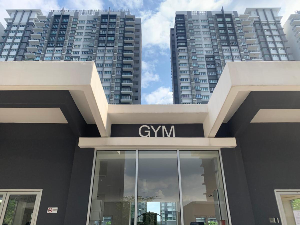 Relaxed Family Staycation, Pool View W Wifi N Netflix Bangi Kültér fotó